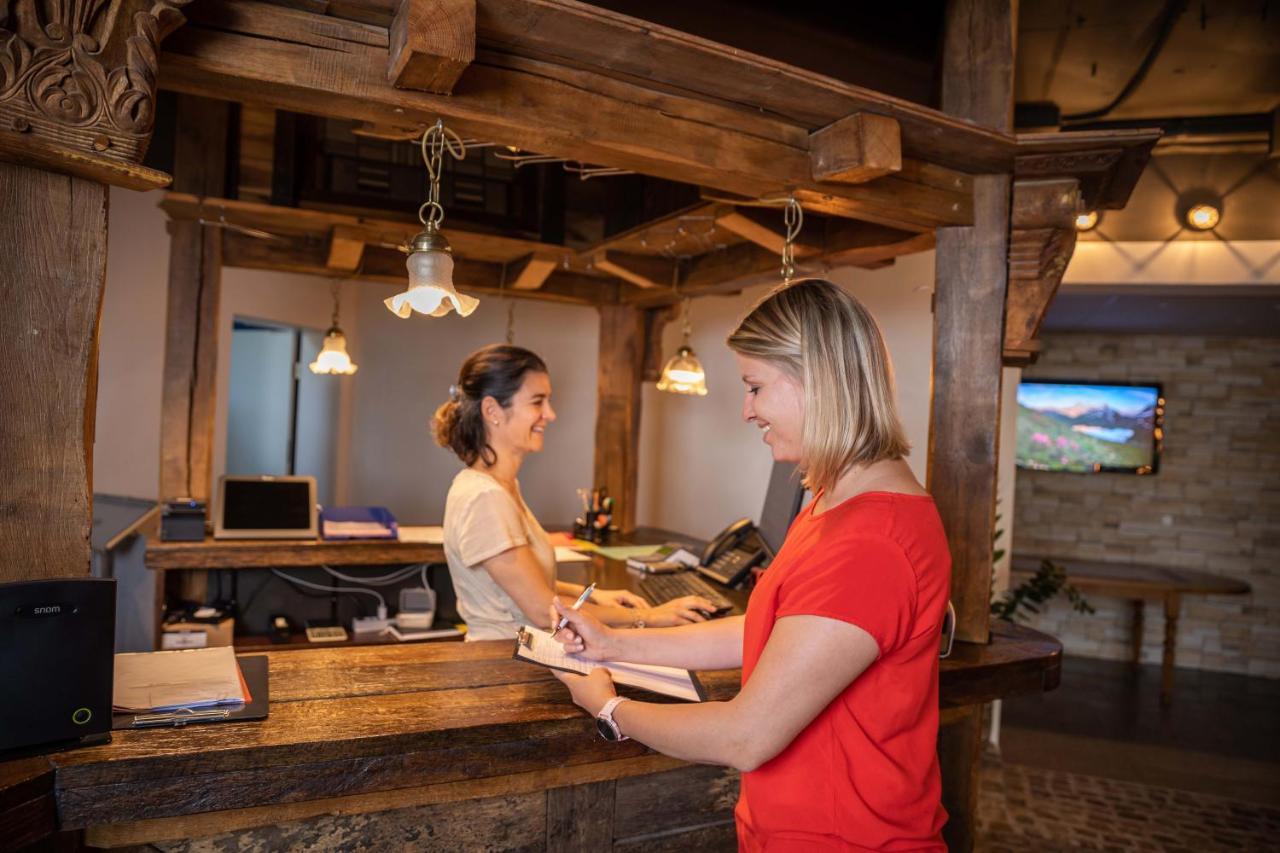 Marina Walensee Hotel Unterterzen ภายนอก รูปภาพ