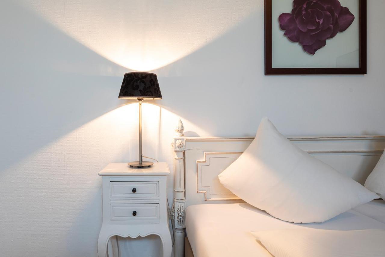 Marina Walensee Hotel Unterterzen ภายนอก รูปภาพ